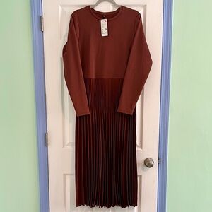 Uniqlo Long Sleeve Pleated Midi Dress